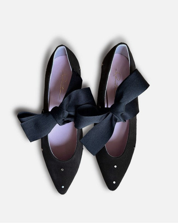 Zapato de cuero negro con cintas de algodón Jo Negro - Pia Martini Chile
